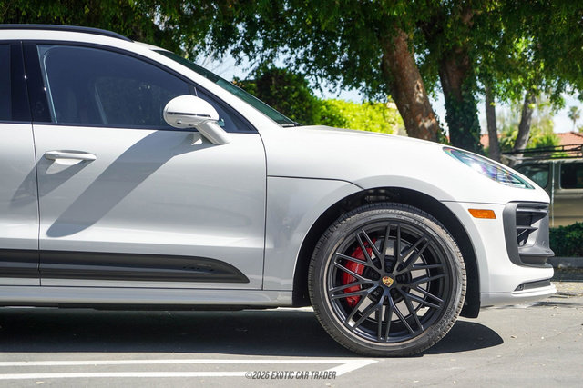 Used 2025 Porsche Macan GTS AWD/4WD image 12
