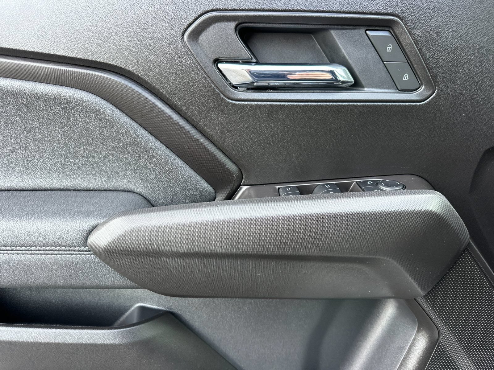 Used 2025 GMC Canyon Elevation AWD/4WD image 12