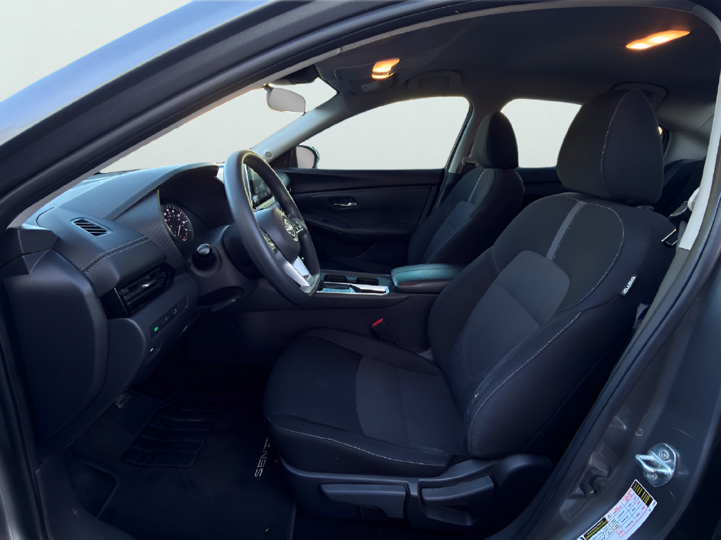 Used 2024 Nissan Sentra SV FWD image 17