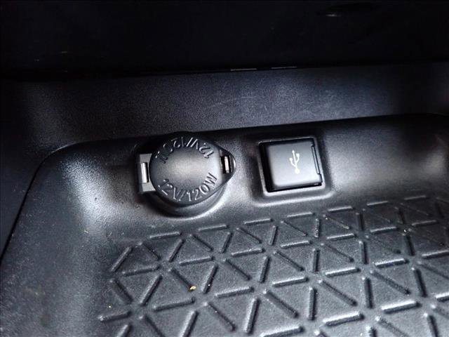 Used 2021 Toyota RAV4 XLE w/ Convenience Package FWD image 19