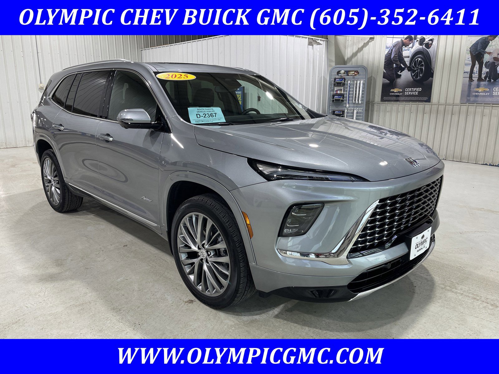 Used 2025 Buick Enclave Avenir w/ Trailering Package, 5000 lbs. AWD/4WD image 1