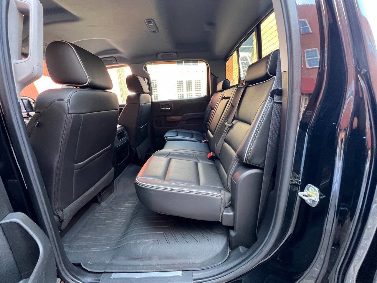 Used 2018 Chevrolet Silverado 2500 High Country w/ Duramax Plus Package image 13