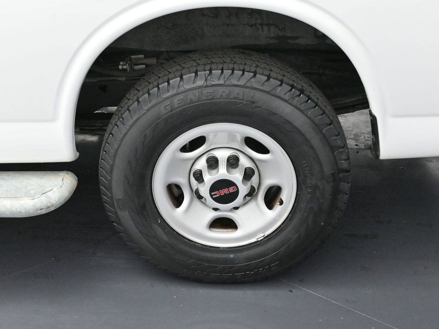 Used 2024 GMC Savana 2500 w/ Driver Convenience Package image 26