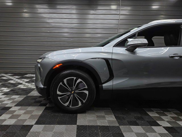 Used 2024 Chevrolet Blazer EV LT AWD/4WD image 38