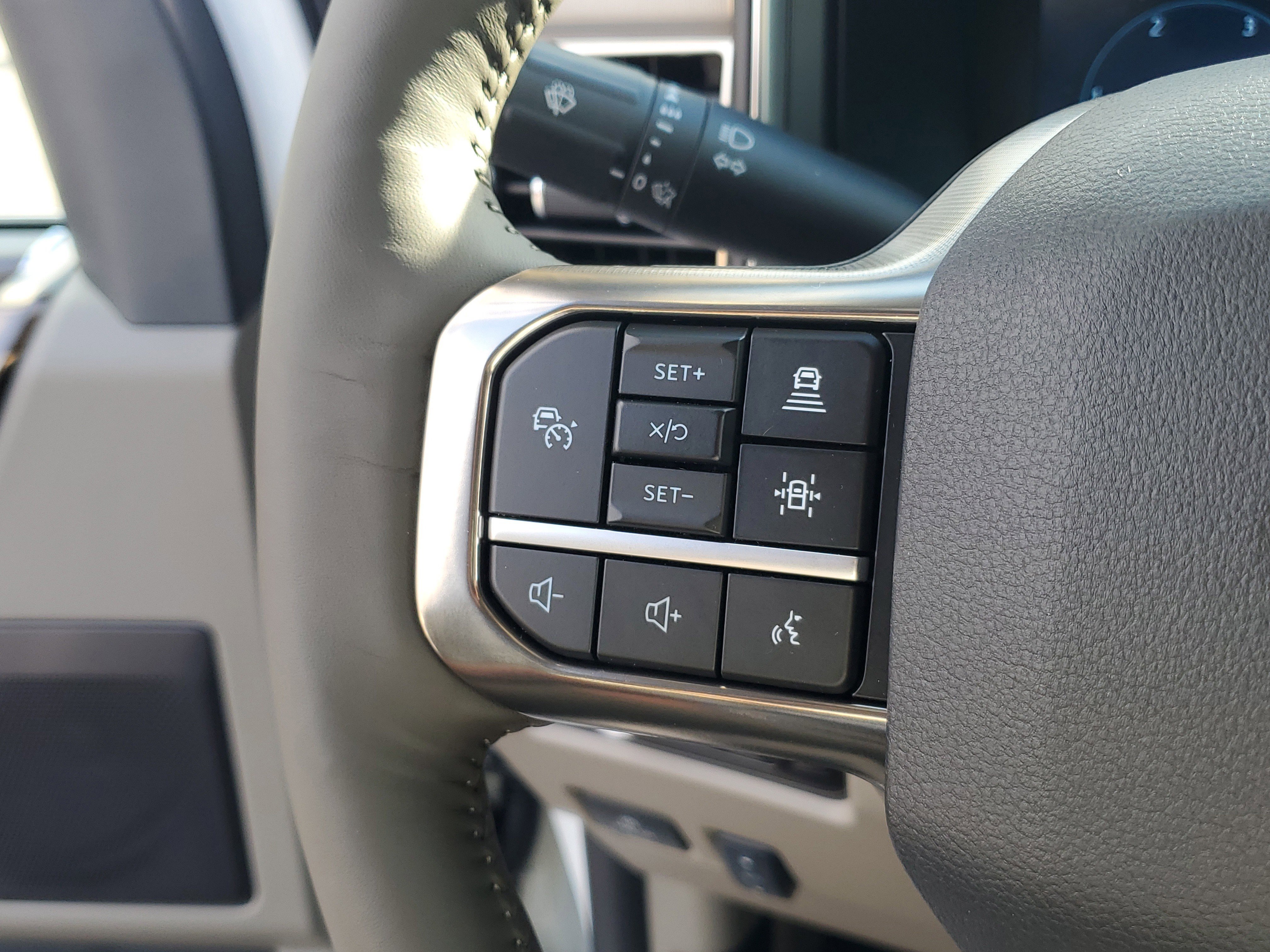 New 2026 Ford F350 Platinum w/ Platinum Plus Package image 32