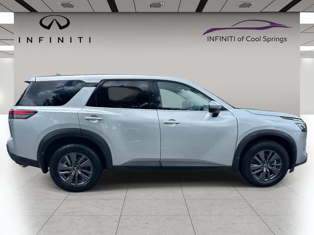 Used 2022 Nissan Pathfinder S AWD/4WD image 8