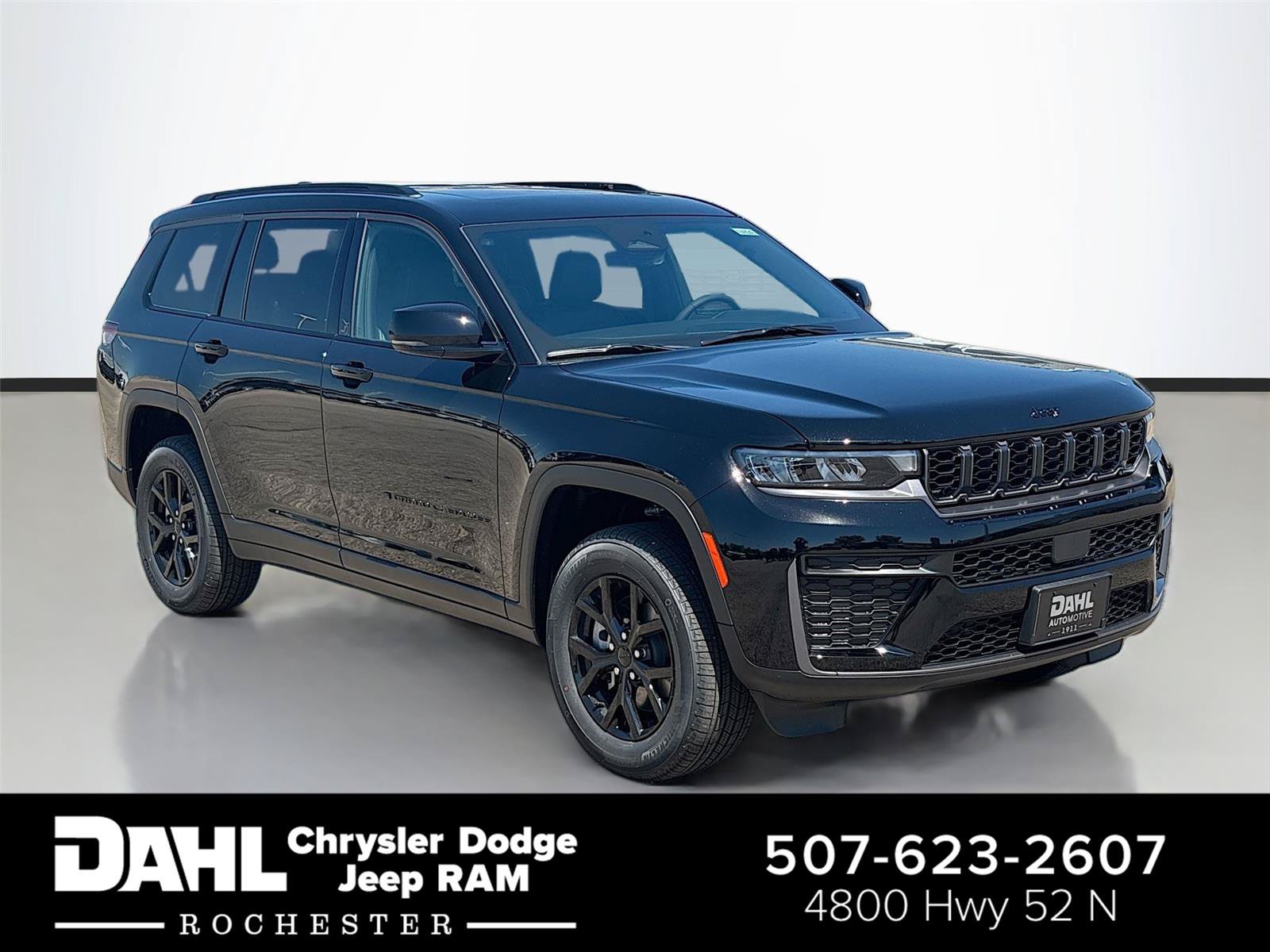 New 2026 Jeep Grand Cherokee L 4WD image 1