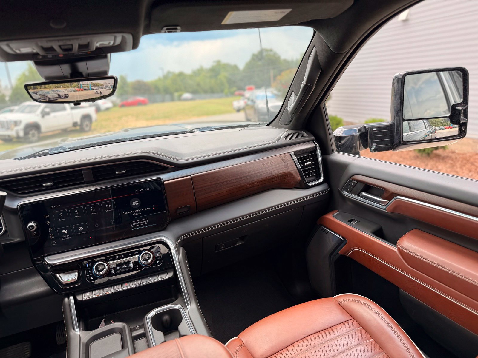 Used 2024 GMC Sierra 2500 Denali Ultimate w/ Max Trailering Package AWD/4WD image 62