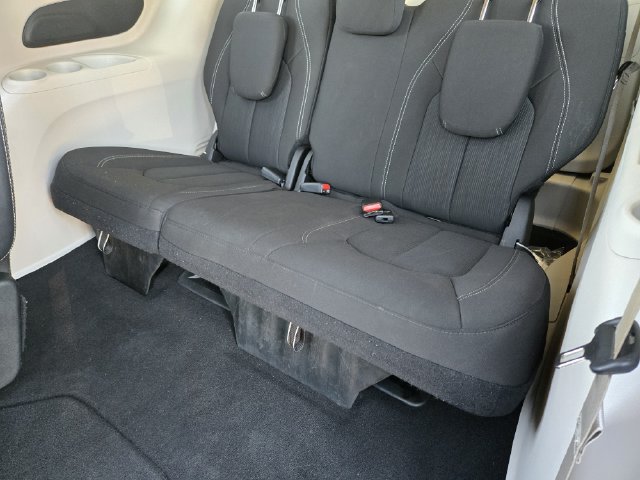 Certified 2023 Chrysler Voyager LX FWD image 31