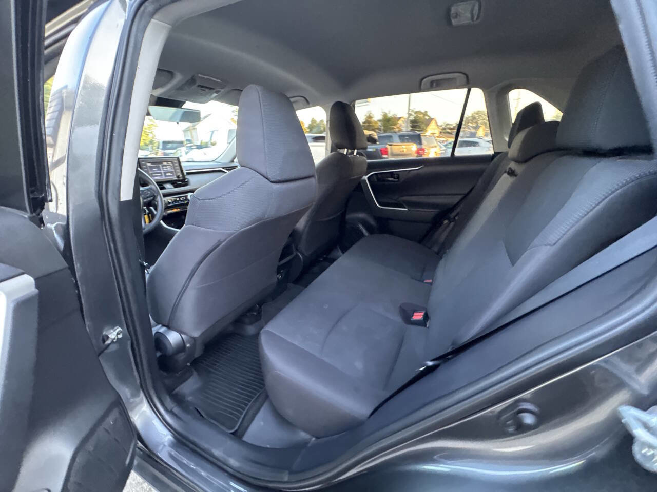 Used 2020 Toyota RAV4 LE image 47