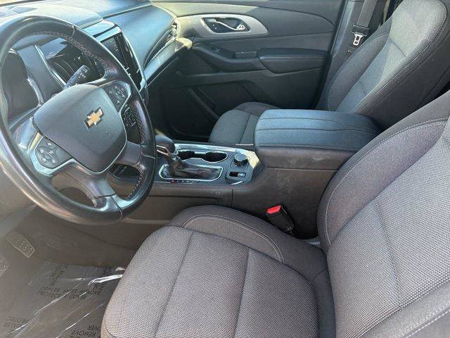 Used 2023 Chevrolet Traverse LT FWD image 17
