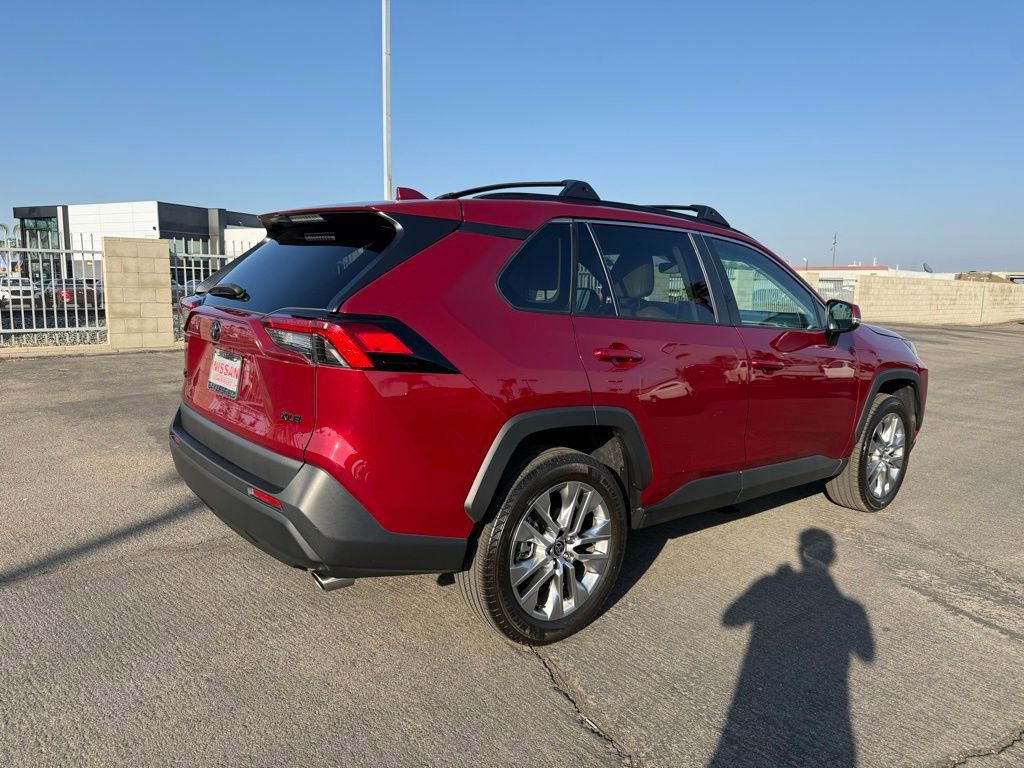 Used 2024 Toyota RAV4 XLE Premium image 6