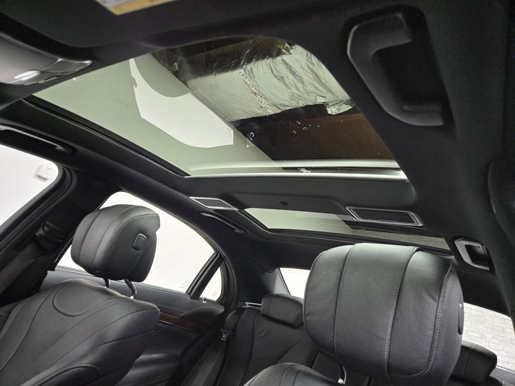 Used 2016 Mercedes-Benz S 550 4MATIC Sedan image 9