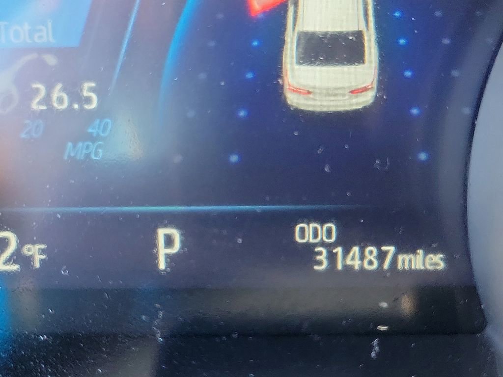 Used 2018 Toyota Camry XLE image 26