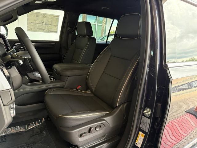 New 2026 GMC Yukon XL Elevation w/ LPO, Elevation Black Package AWD/4WD image 16
