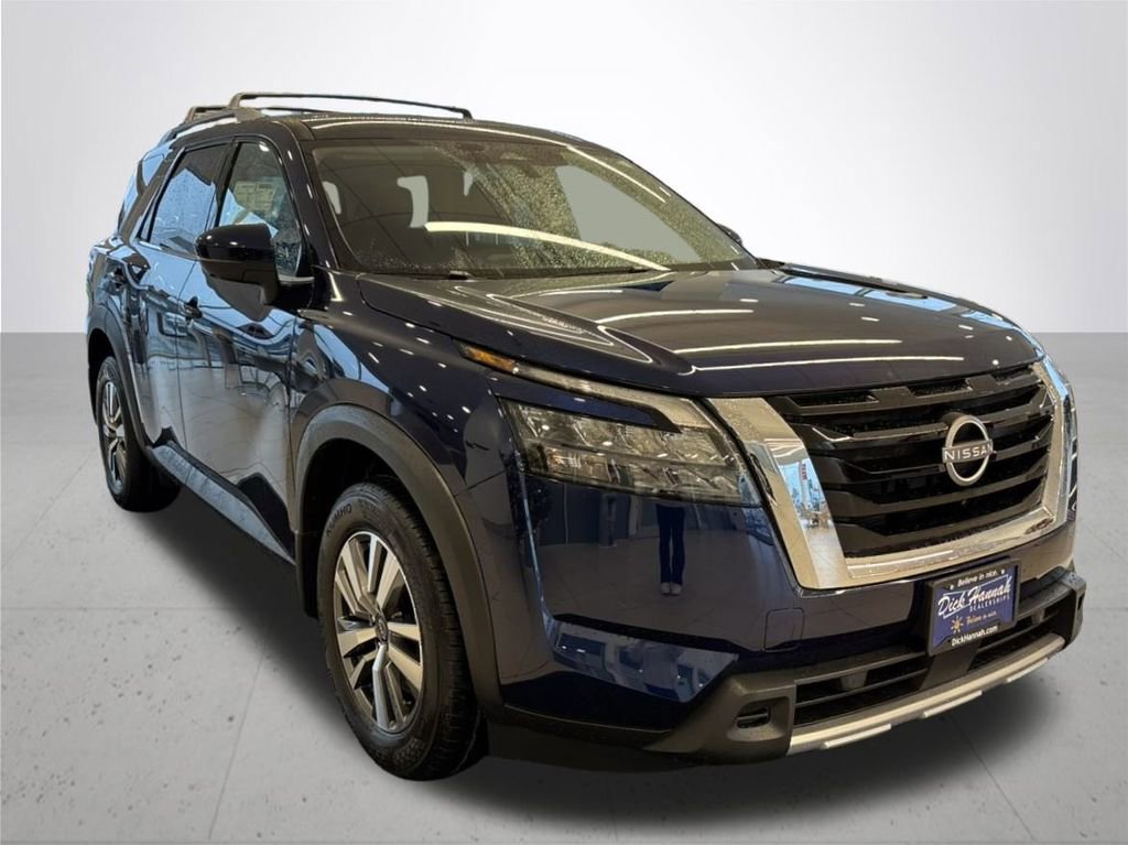 New 2025 Nissan Pathfinder SL image 5