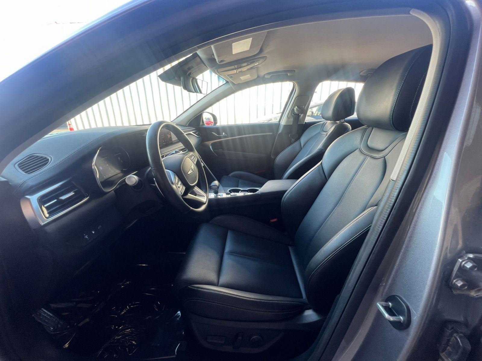 Used 2025 Genesis G70 2.5T image 27
