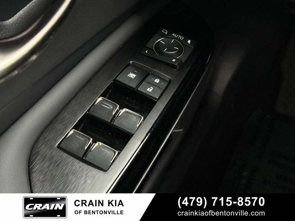 Used 2023 Lexus ES 300h w/ Accessory Package (Z2) FWD image 10