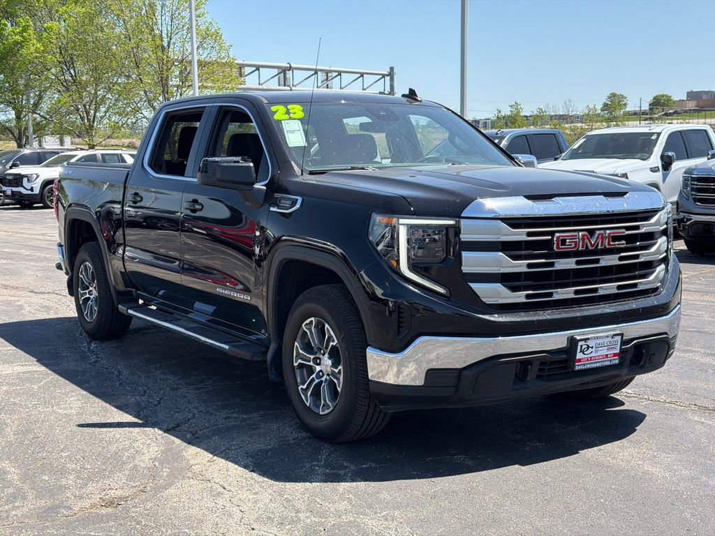 Used 2023 GMC Sierra 1500 SLE w/ LPO, GMC Protection Package AWD/4WD image 4