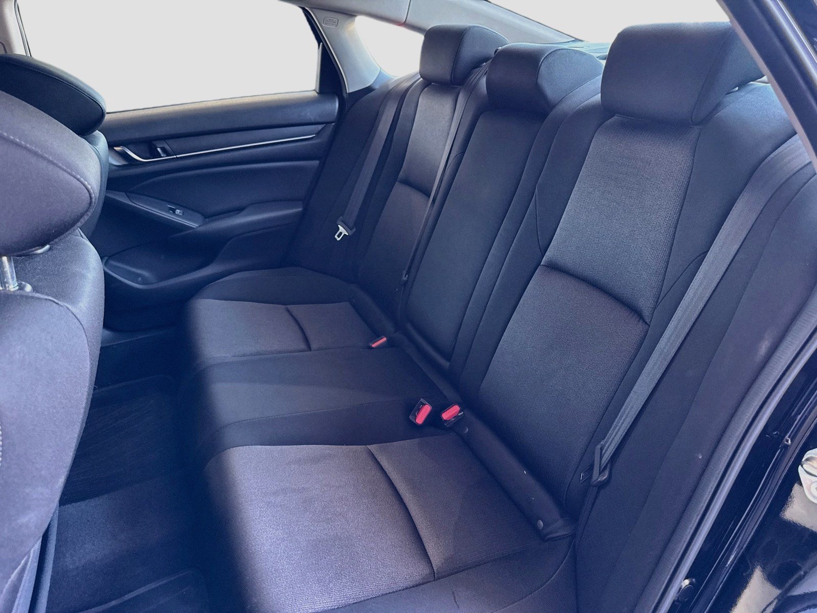 Used 2018 Honda Accord EX image 15