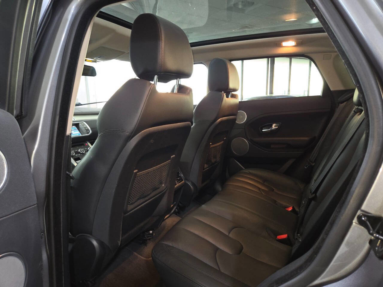 Used 2015 Land Rover Range Rover Evoque Pure Plus AWD/4WD image 22