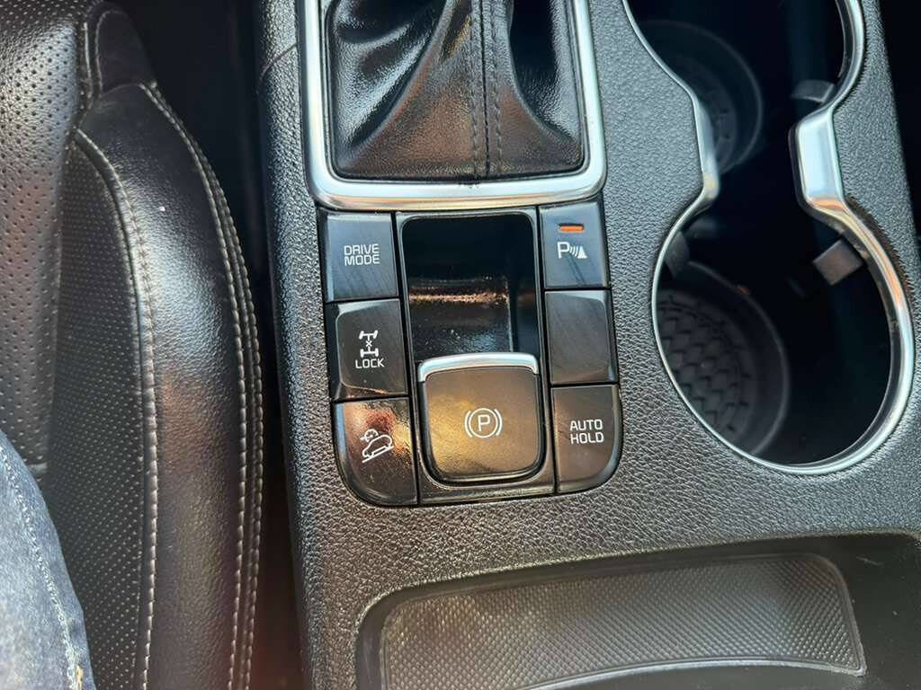 Used 2020 Kia Sportage EX w/ Option Group 15 AWD/4WD image 17