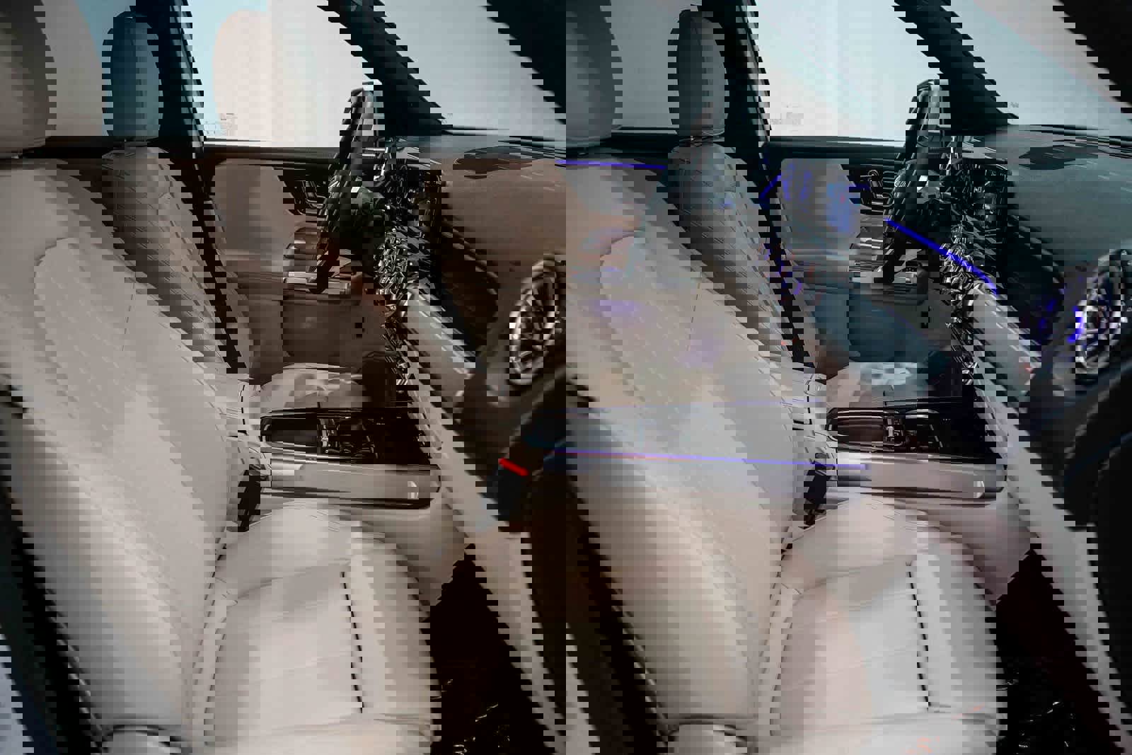 Used 2025 Mercedes-Benz EQB 250+ image 15