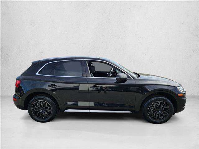 Used 2020 Audi Q5 2.0T Premium w/ Convenience Package AWD/4WD image 4