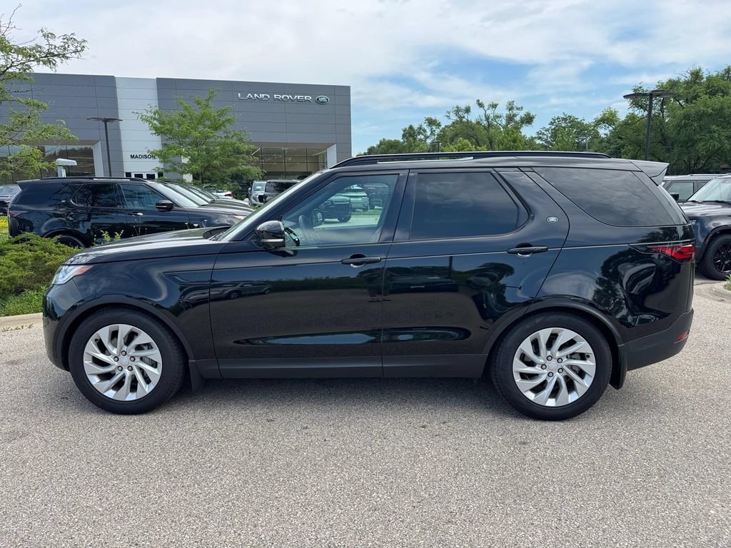 Used 2025 Land Rover Discovery S AWD/4WD image 2