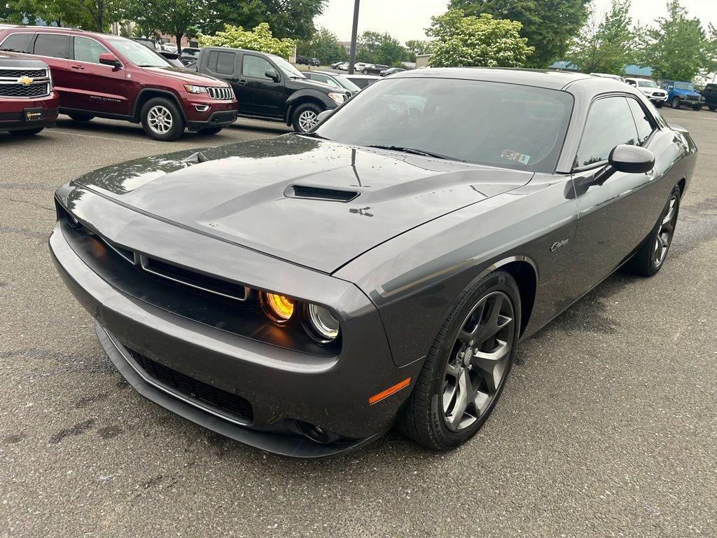 Used 2015 Dodge Challenger R/T Plus RWD image 3