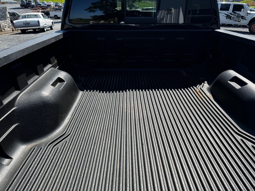 Used 2016 Ford F250 Lariat w/ Chrome Package image 18