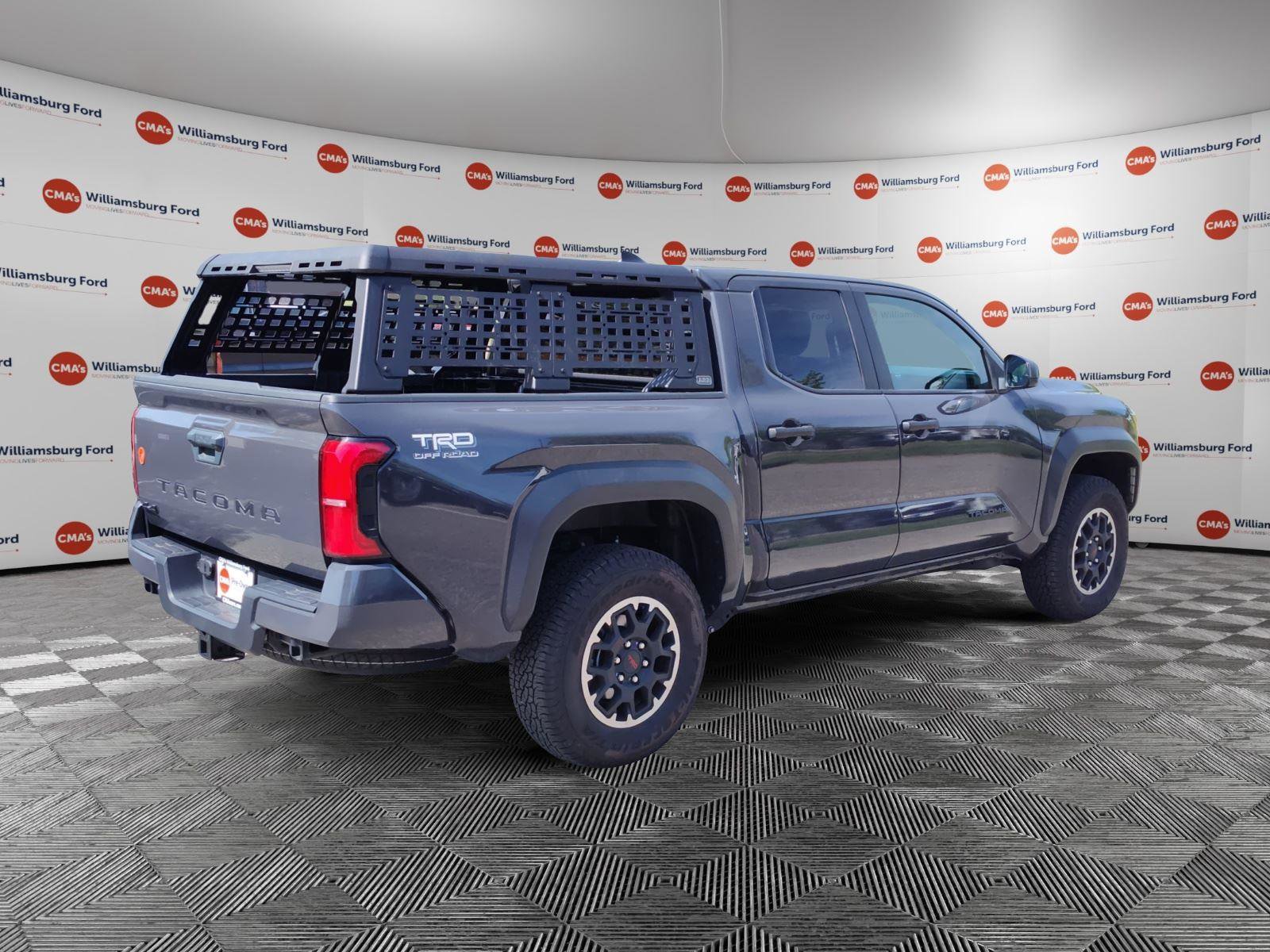 Used 2024 Toyota Tacoma TRD Off-Road image 5