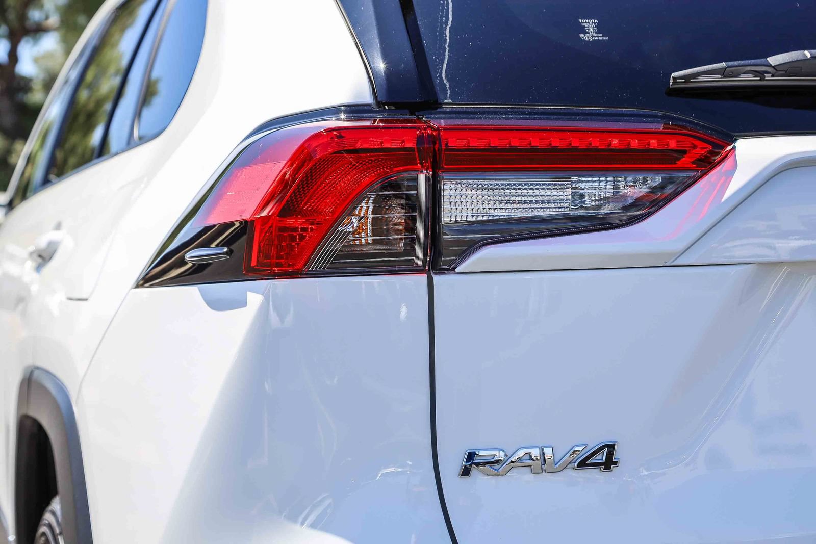 Certified 2025 Toyota RAV4 LE AWD/4WD image 8
