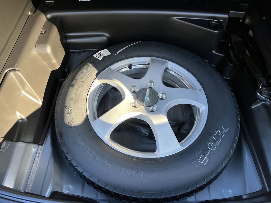 Certified 2023 Jeep Grand Cherokee Laredo image 19