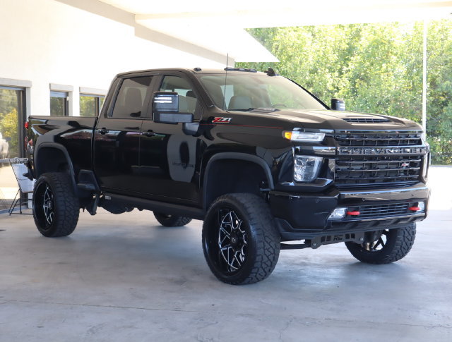 Used 2022 Chevrolet Silverado 2500 LTZ w/ LTZ Plus Package AWD/4WD image 8