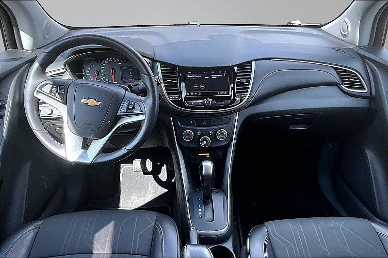 Used 2022 Chevrolet Trax LT w/ LT Convenience Package FWD image 16