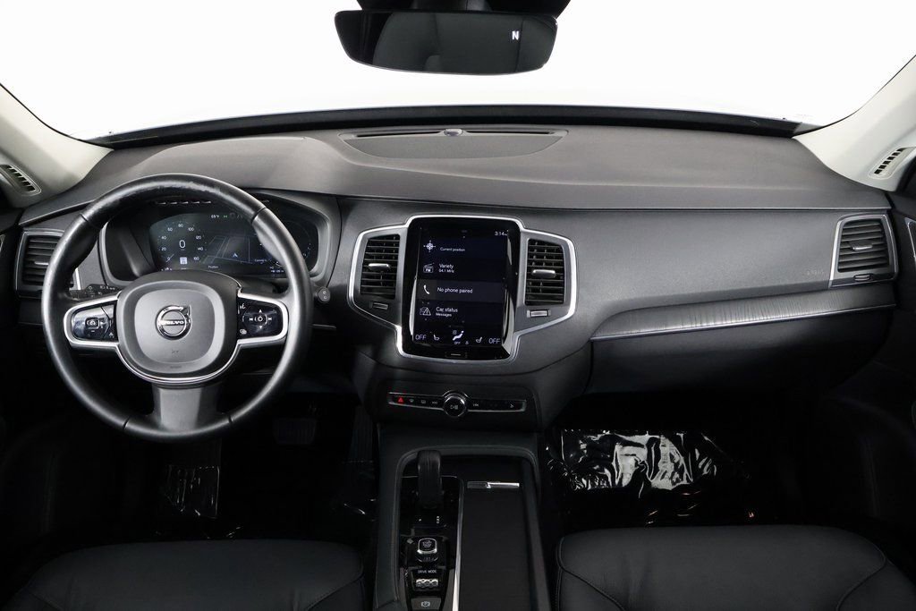 Used 2020 Volvo XC90 T8 Momentum w/ Protection Package Premier image 8