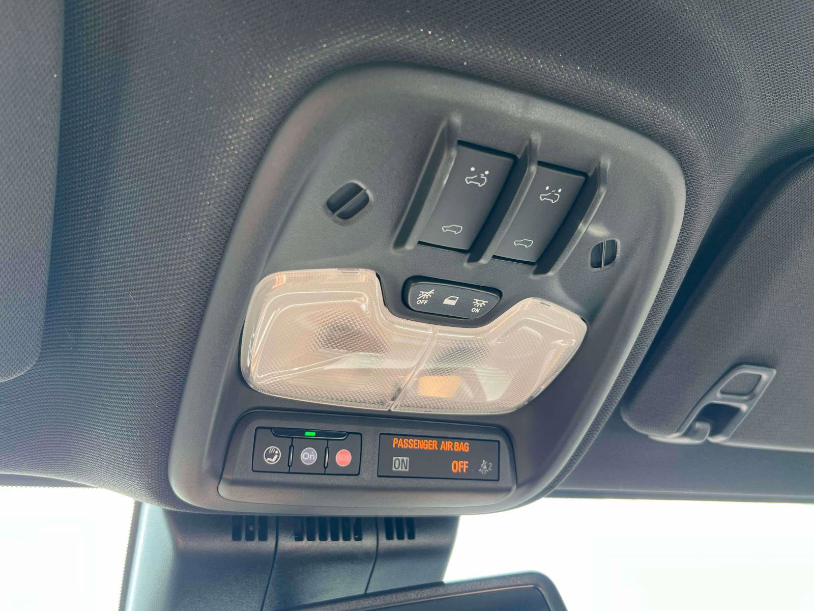 Used 2024 GMC Canyon AT4X AWD/4WD image 9