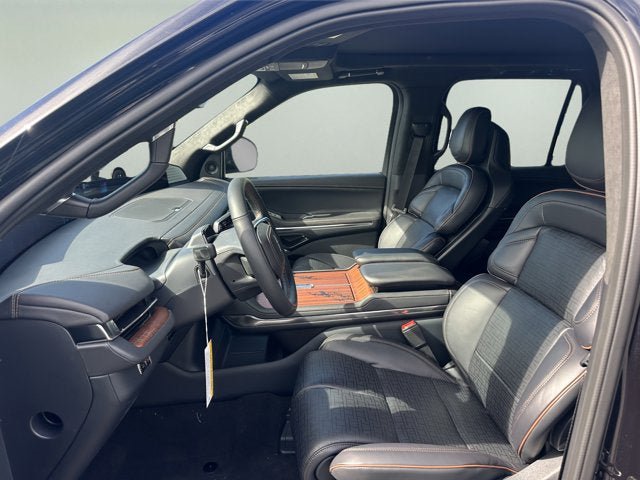 New 2026 Lincoln Navigator Black Label AWD/4WD image 9