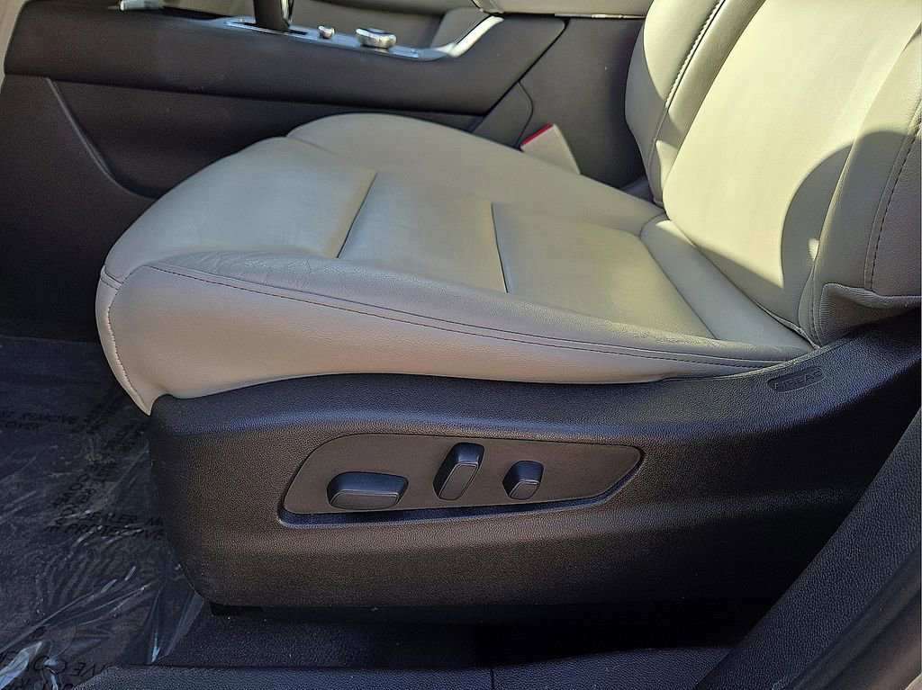 Used 2023 Cadillac XT4 Premium Luxury image 26