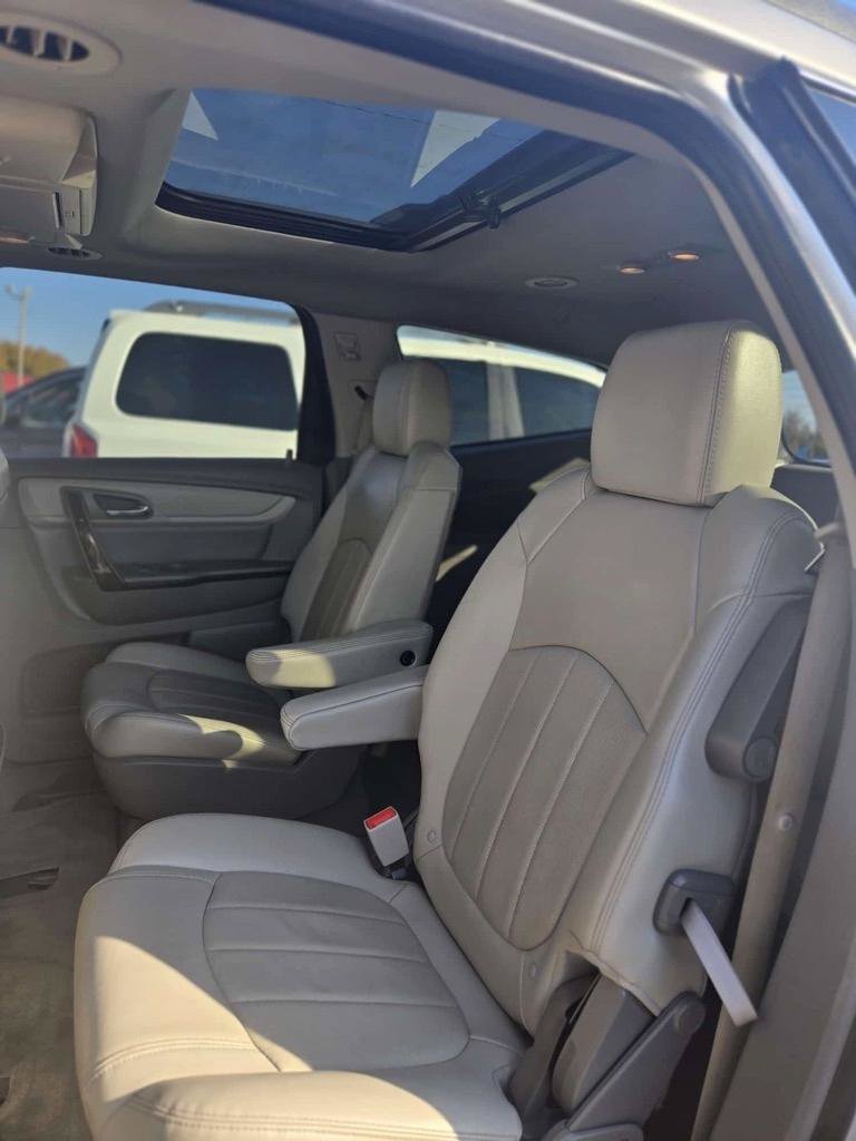 Used 2016 Chevrolet Traverse LTZ FWD image 12