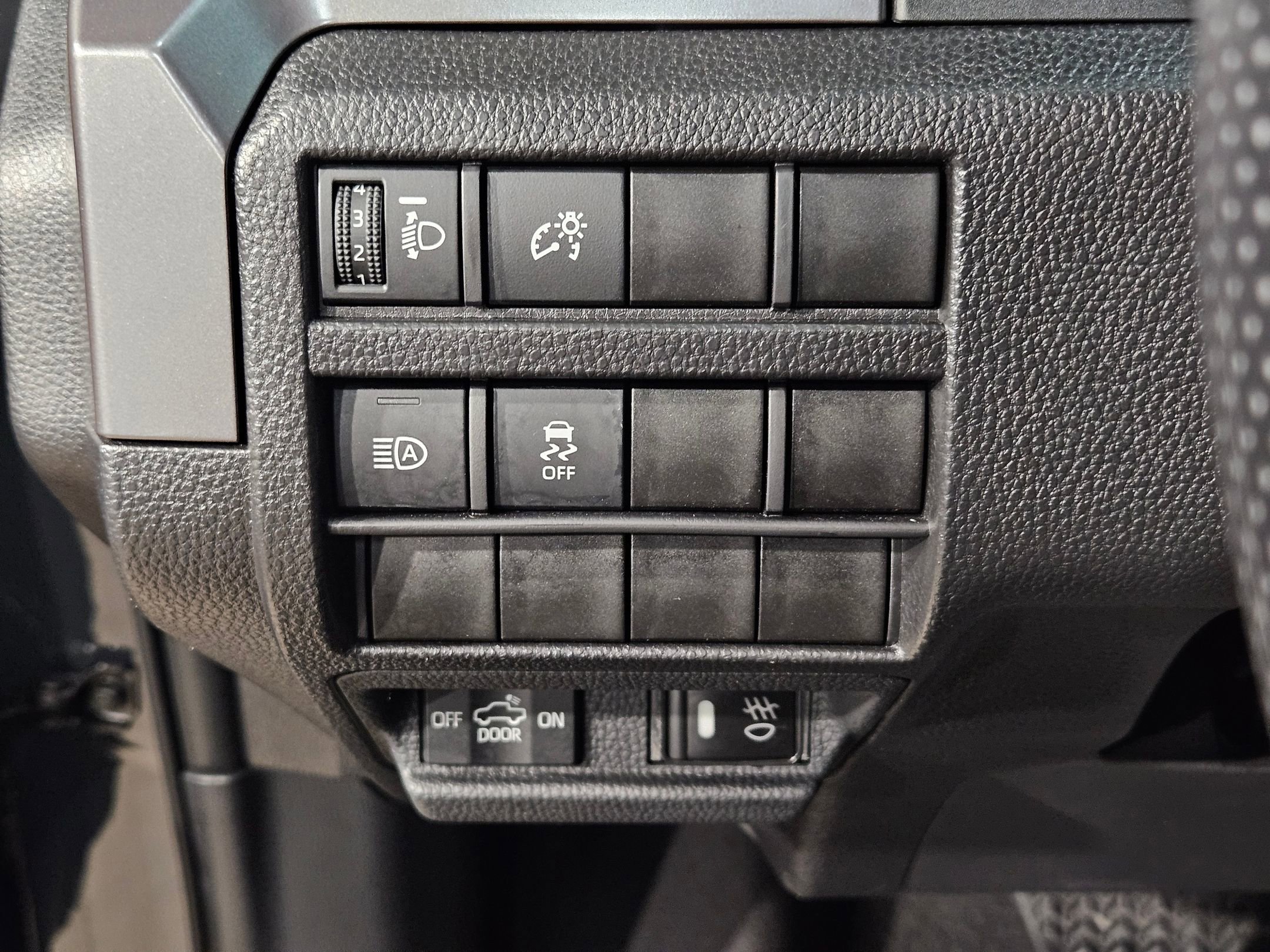 Used 2025 Toyota Tacoma SR5 image 25