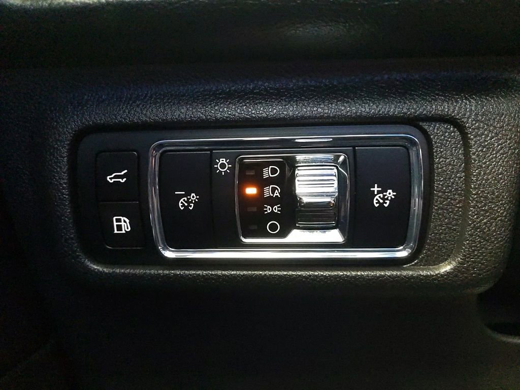 Certified 2024 Lincoln Corsair Grand Touring w/ Equipment Group 302A AWD/4WD image 25