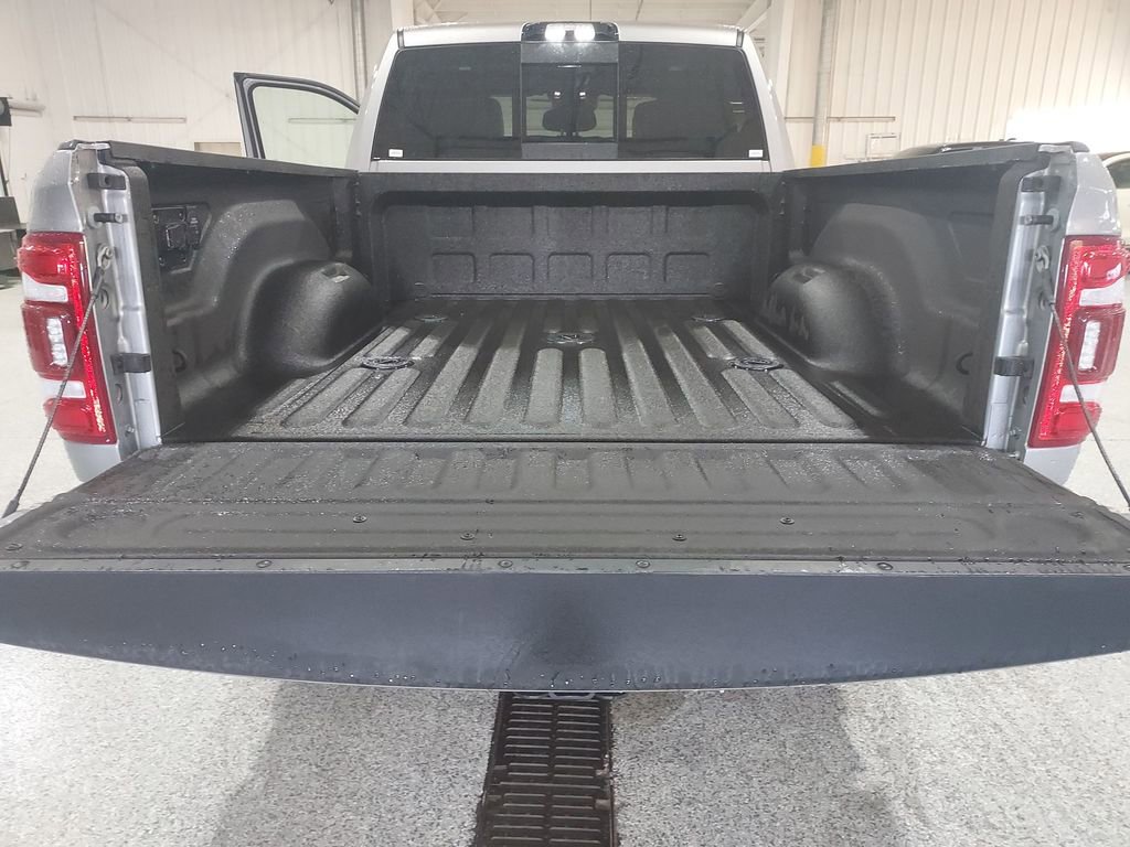 Used 2024 RAM 2500 Limited image 30