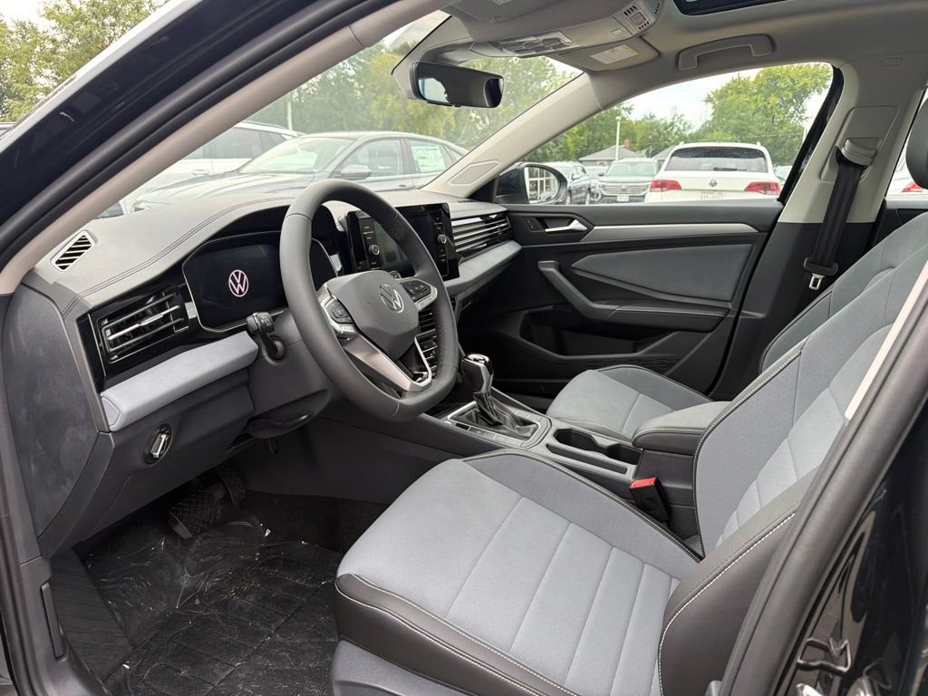 New 2026 Volkswagen Jetta SE FWD image 10