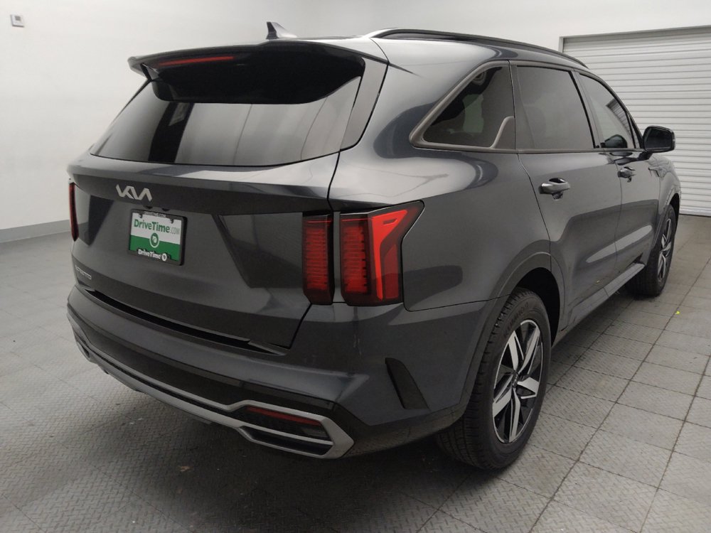 Used 2023 Kia Sorento S FWD image 9