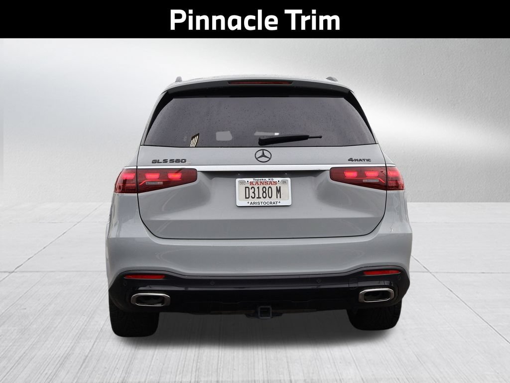 Used 2024 Mercedes-Benz GLS 580 4MATIC image 7