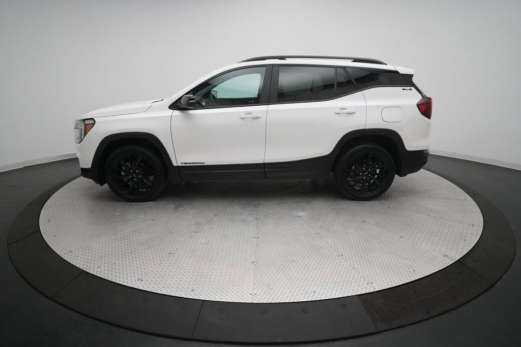 Used 2023 GMC Terrain SLE w/ Driver Convenience Package image 23