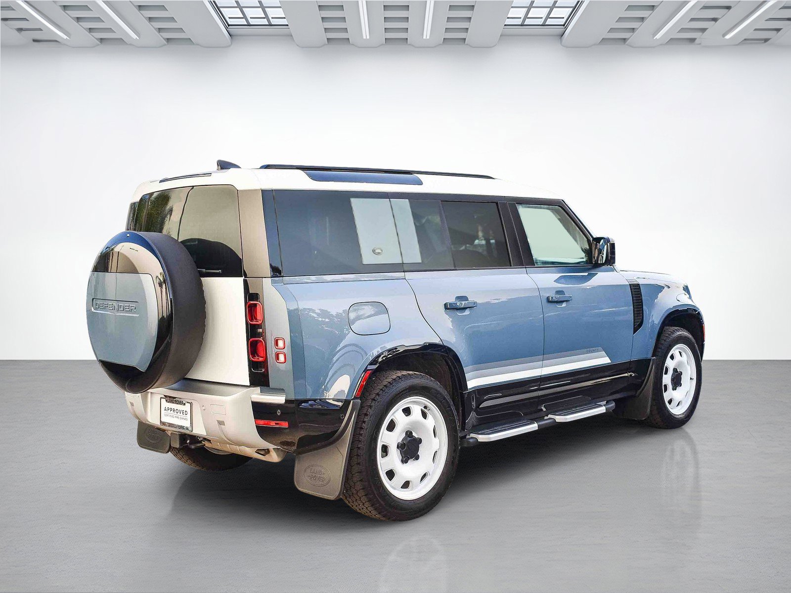 Used 2024 Land Rover Defender 110 S image 6