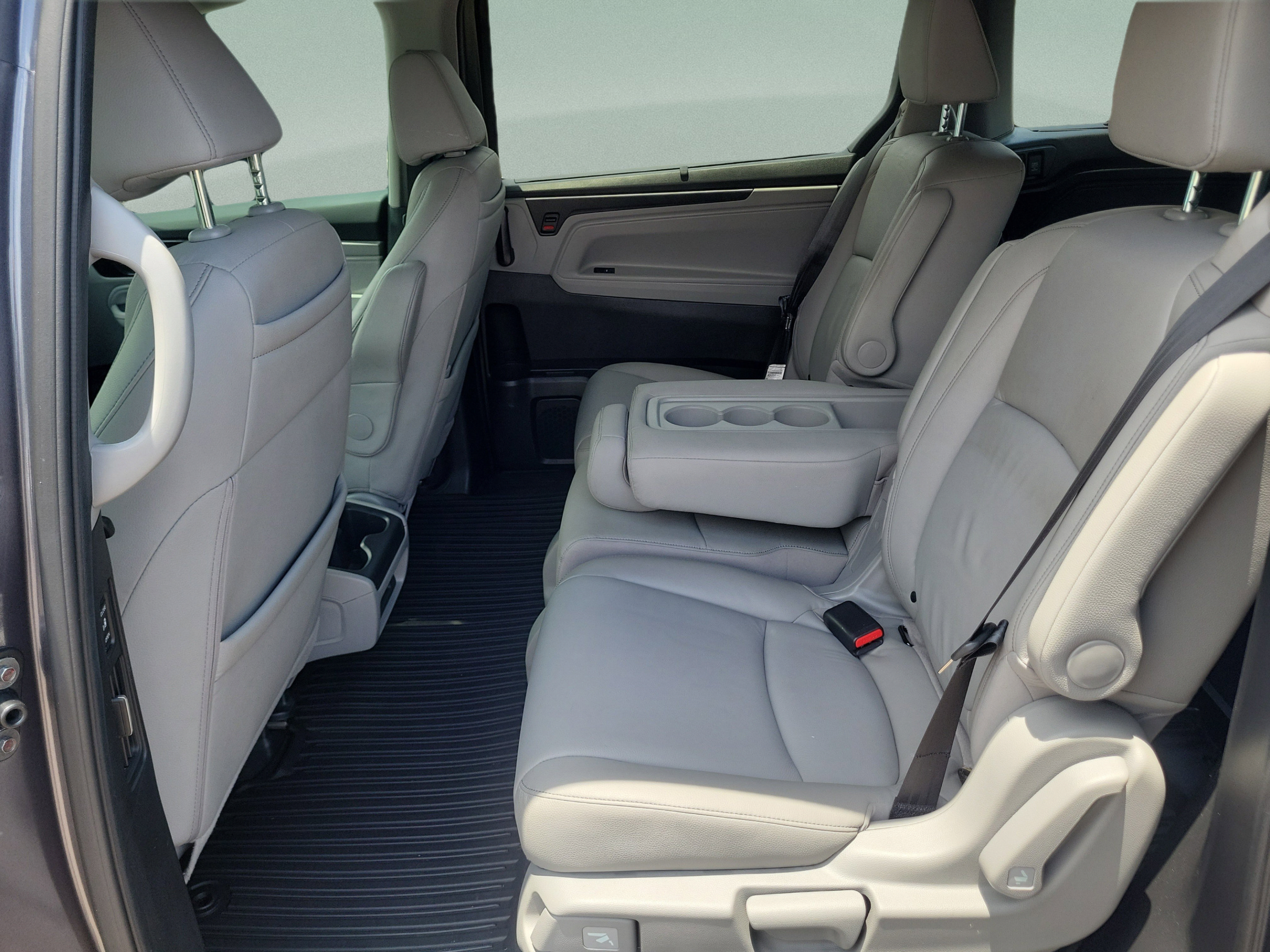 Certified 2024 Honda Odyssey Touring image 9